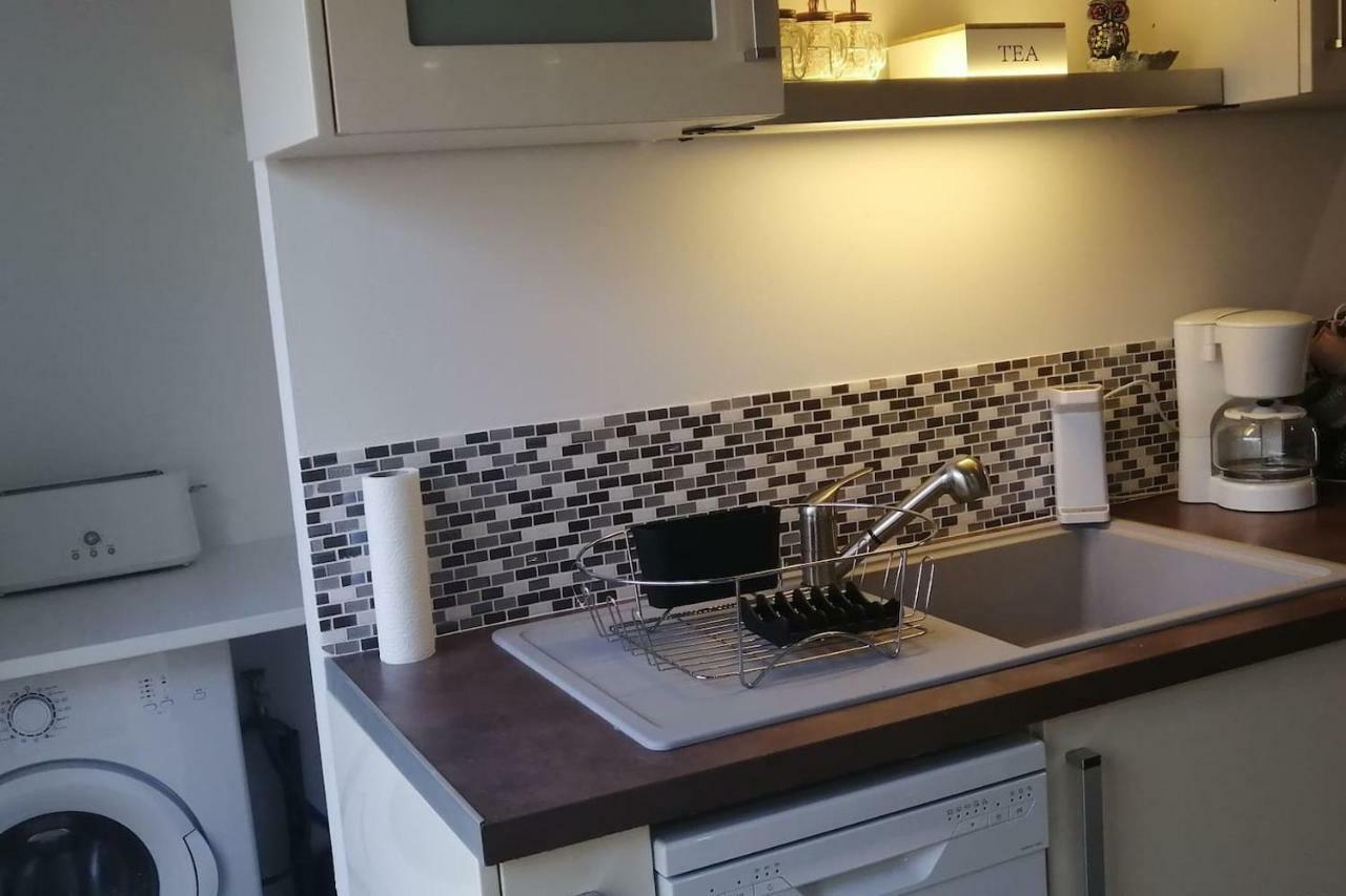 Maison F2, Neuve Au Calme Avec Jardinet La Crau Εξωτερικό φωτογραφία